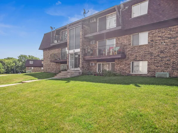 2500 Mark Thomas Ln #5B, Hanover Park, IL 60133