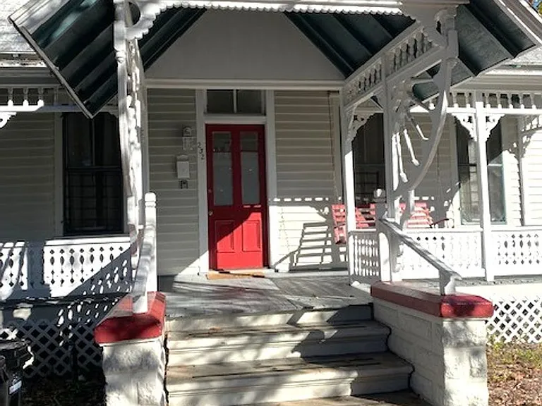 232 NW 4th Ave — Photo 1