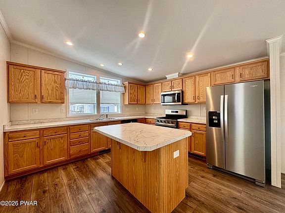 4th image of 106 Middle Rd