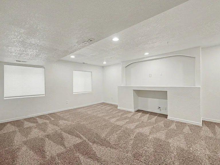 2721 Bridle Dr — Photo 24
