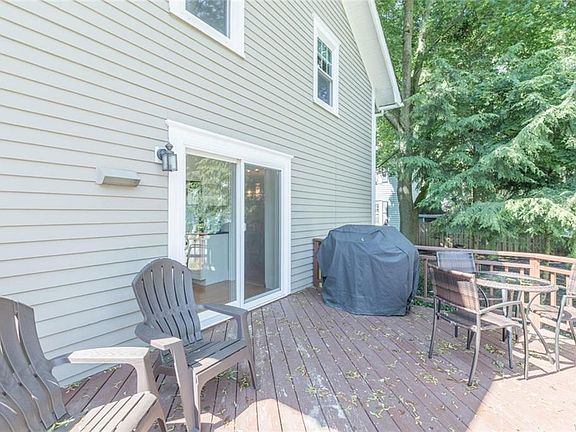 2nd image of 44 Harvard Pl