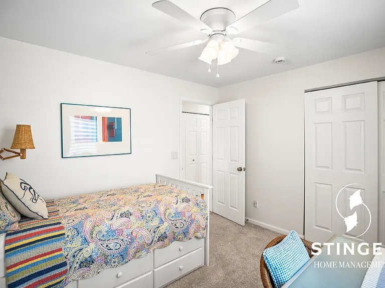2927 Waters Edge Ct W — Photo 18