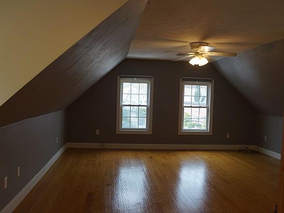 3rd image of 858 Washington St #3