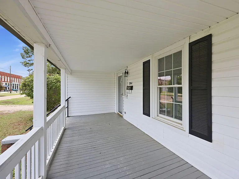 204 E H St — Photo 40