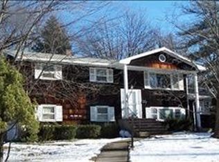 133 Overlook Rd, Cedar Grove, NJ 07009