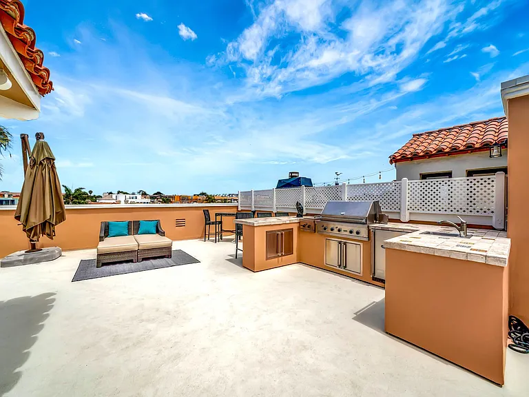 5302 Pacific Ave — Photo 61