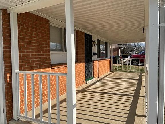 3rd image of 4848 Downing Dr