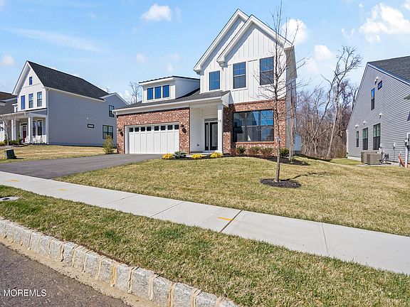 2nd image of 15 Ashlynn Court