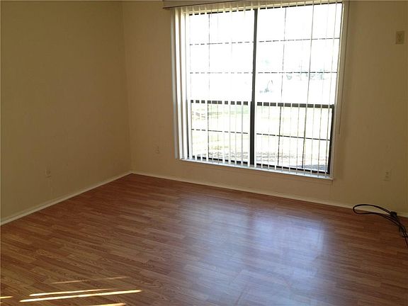 5th image of 434 Danbury Ln #434