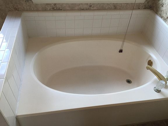 Master soaking tub
