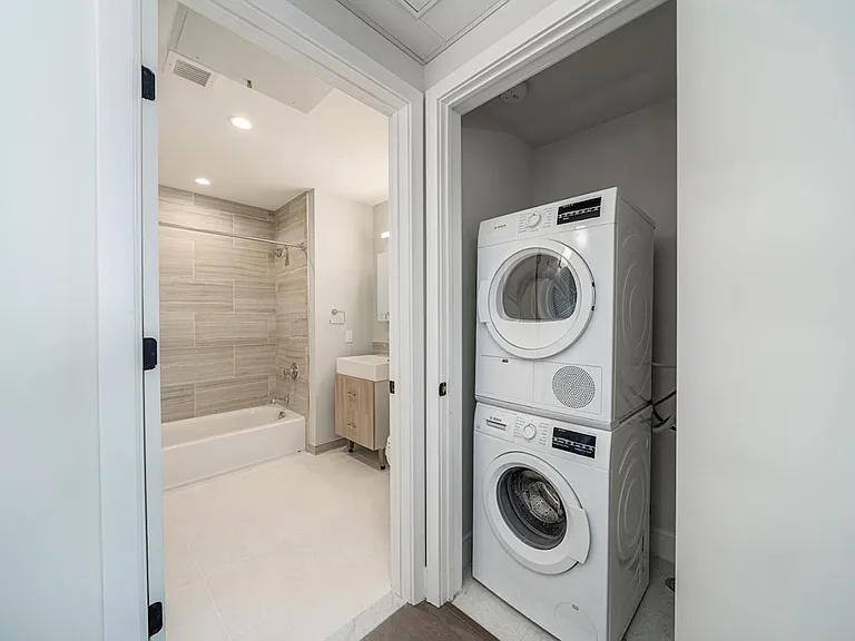 333 Washington St #820 — Photo 15