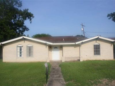 618 Hardy Ave, Nederland, TX, 77627