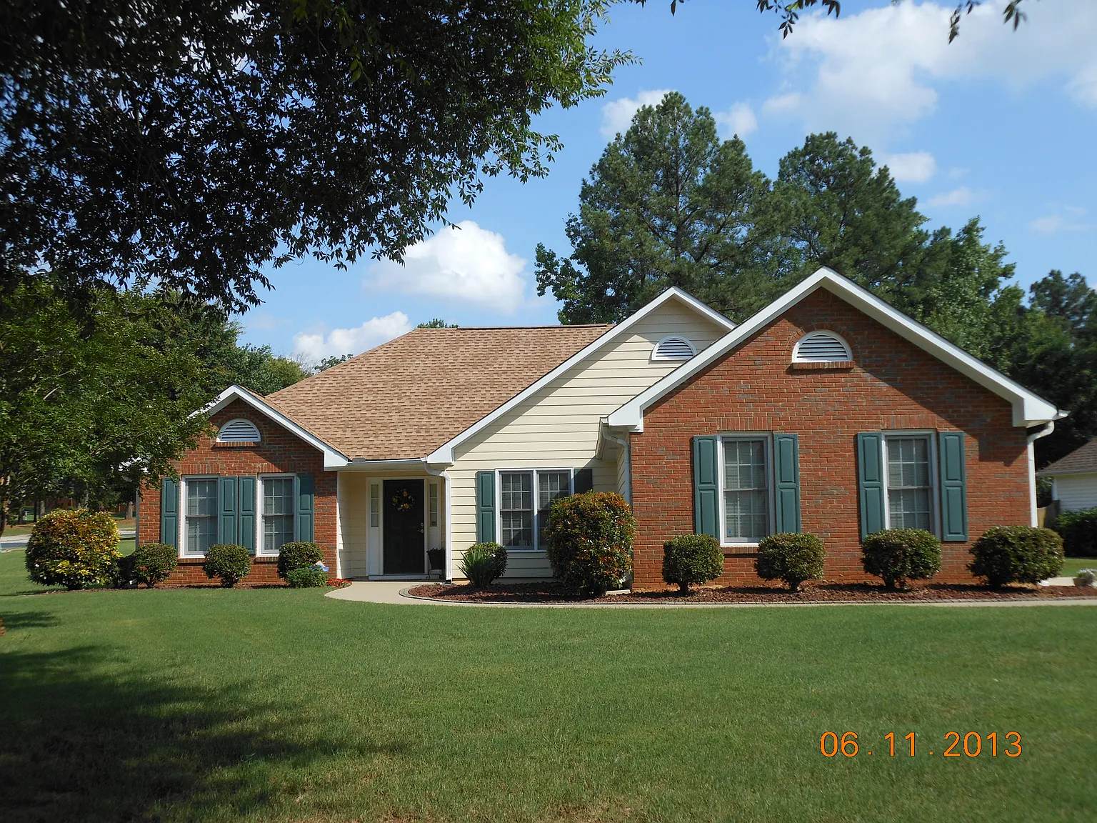 112 Parkside Dr photo 1