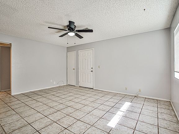 4th image of 5131 Pioneer Ave APT 202