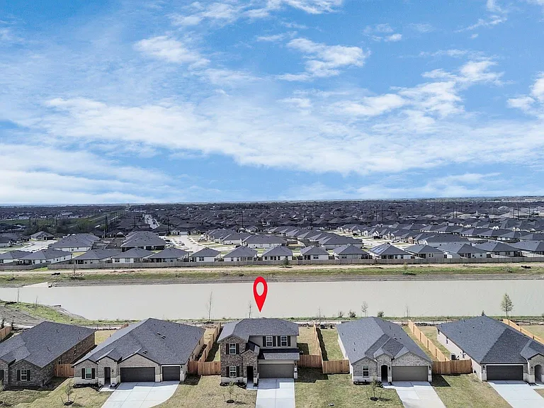 8550 Tropical Breeze Way — Photo 3
