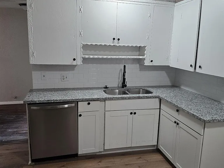 3006 Dacca Dr — Photo 1