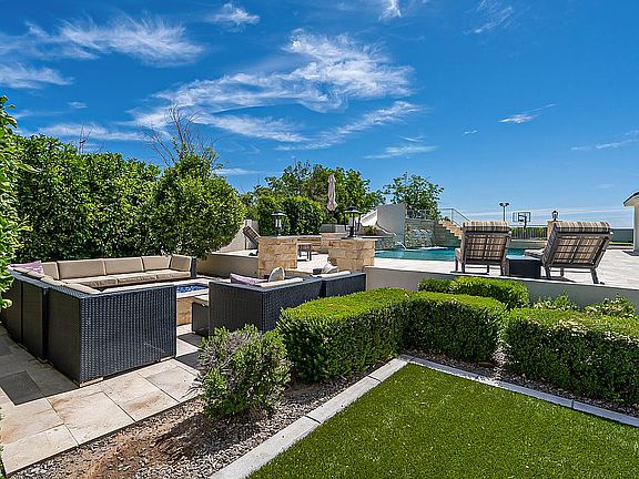 3rd image of 20556 E Pecan Ln