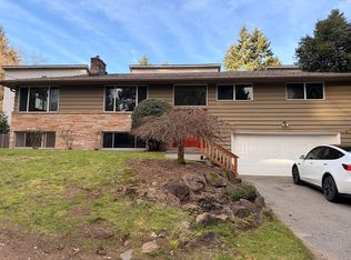 19221 100th Ave NE, Bothell, WA 98011