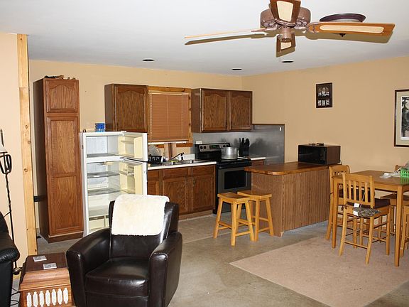 4th image of N11465 W Circle Dr