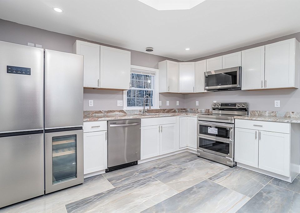 1st image of 1020 Richardson Rd