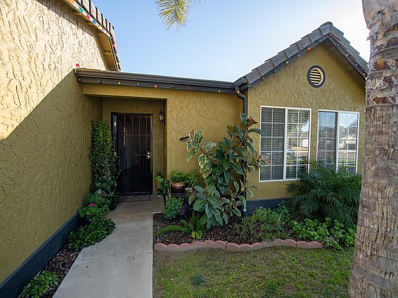3rd image of 2221 W Buena Vista Ave