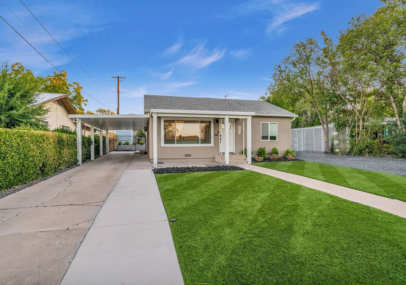3 bedroom home! — Photo 1