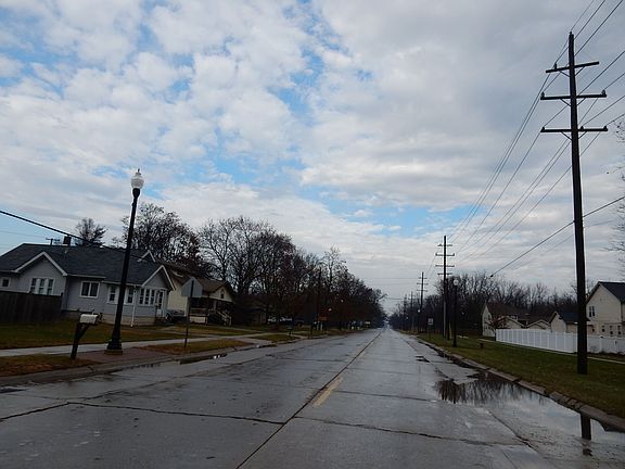 5th image of 18724 Huron River Dr