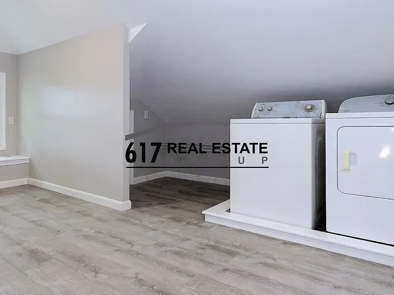 39 Long Ave #2 — Photo 4