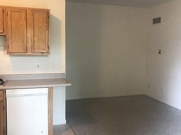 3rd image of 941 Indiana St APT 2