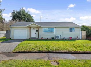 1093 Montgomery Ave, Coos Bay, OR