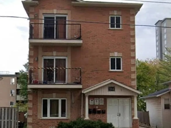 334 King St N, Waterloo, ON N2J 2Z2