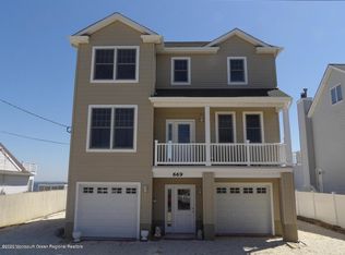 669 Bayview Dr, Toms River, NJ 08753
