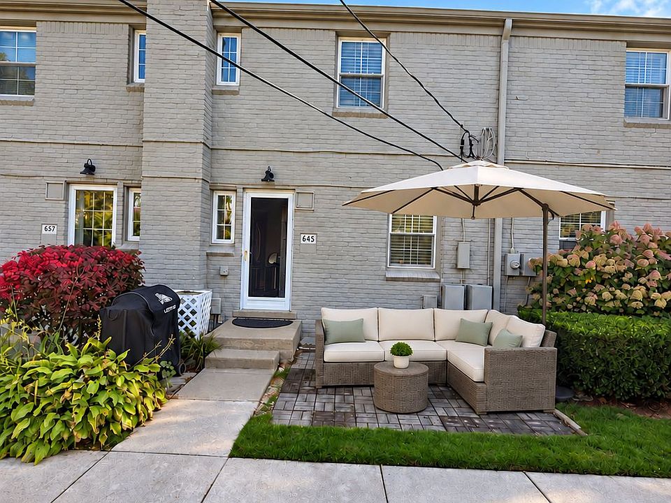 645 Graefield Ct, photo 15