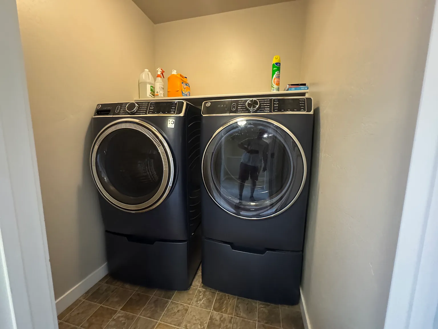 4 bed, 3.5 bath, 2036 sqft, $2,800 — Photo 3
