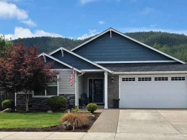 266 Retirement Ln, Cave Junction, OR 97523