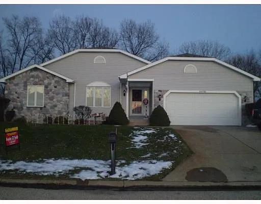 54390 Pleasant Valley Dr photo 1
