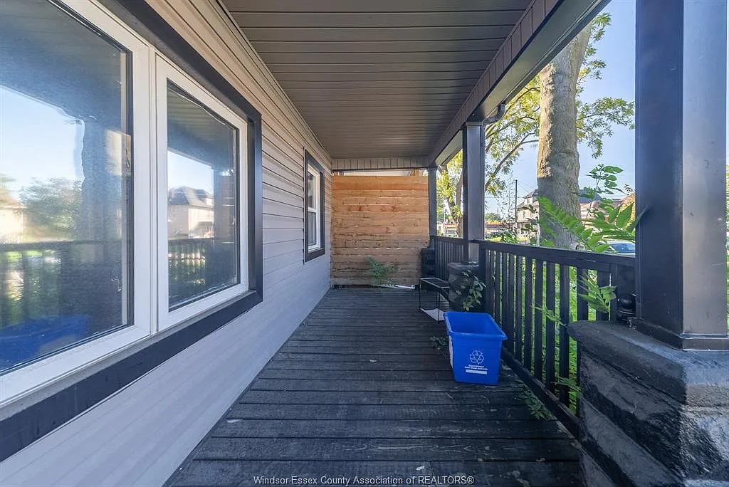 3 bed, $2,200 — Photo 4