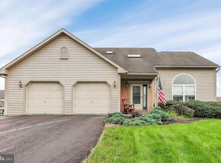 110 Carmen Dr, Blandon, PA 19510