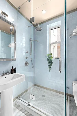 Sold by Compass | media 7