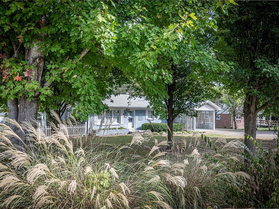 135 E Holley St, Parsons, TN 38363 Zillow