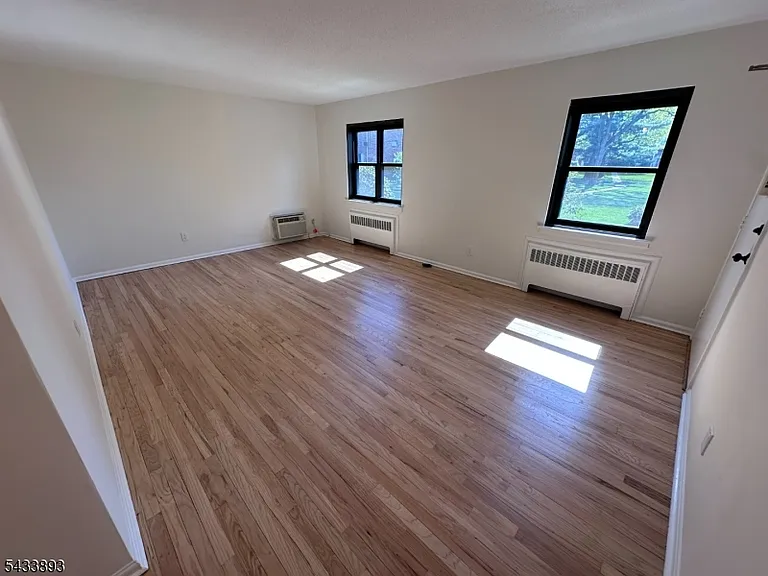 57B Sandra Cir #4 — Photo 5