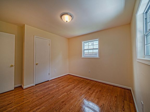 5th image of 121 Cherryhill Cir NW