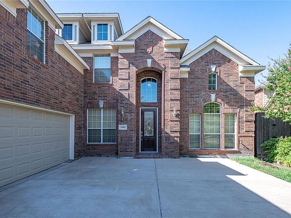 3rd image of 1905 Wind Lake Cir