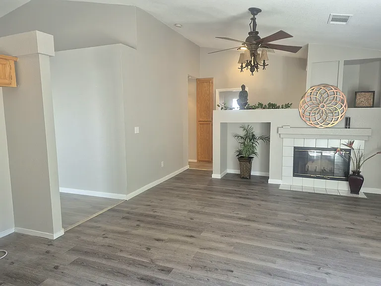 4710 Myrtle Dr — Photo 8