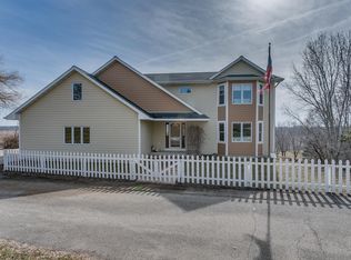 8619 Edgewater Rdg, Omro, WI 54963