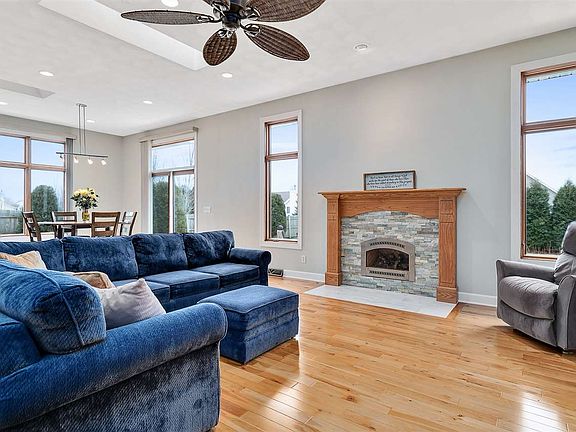 3rd image of 13194 Glencree Ln