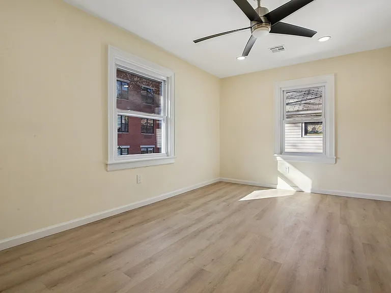 4 Lincoln Pl — Photo 29