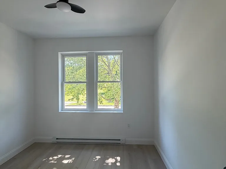 1140 Ashland St #2 — Photo 9