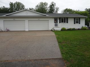 2999 Birch Rd, Suamico, WI 54173