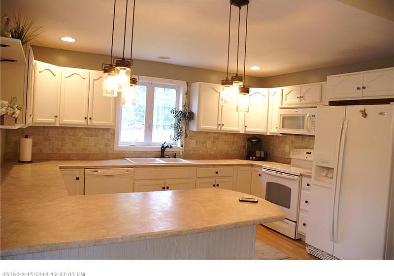 1st image of 8 Soucy Ln